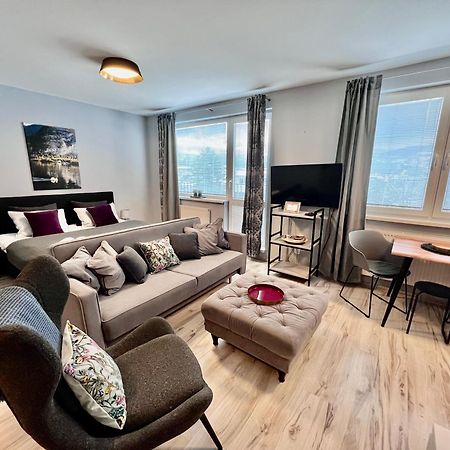 Bl - The Executive Suite, Boru - 24Hr Self Check-In, Free Private Parking, Balcony With Mountain View, 5 Minute Walk To City Center Banska Bystrica Exterior photo